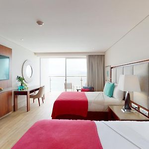 Deluxe Oceanfront Room
